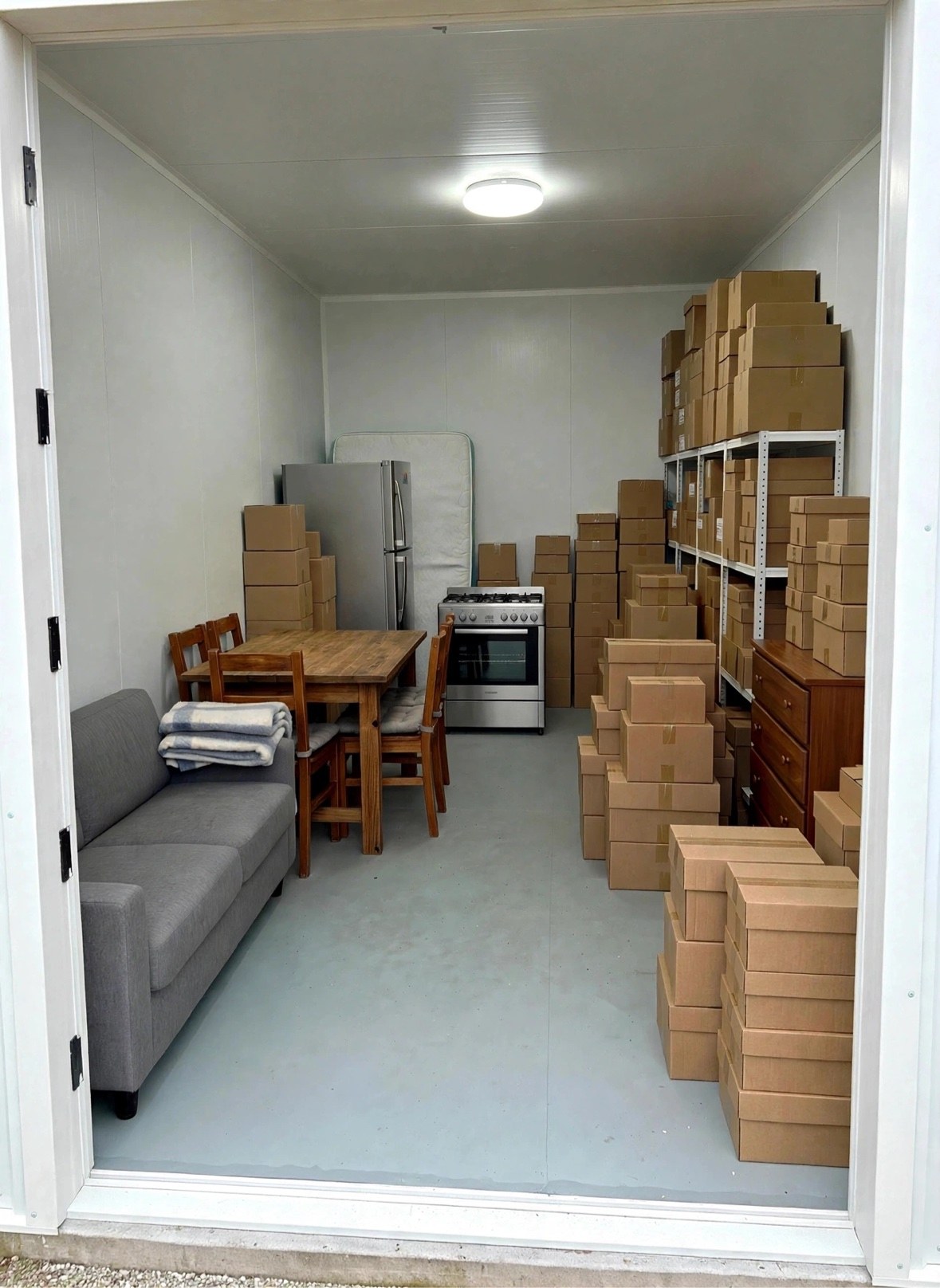 Entrepôt 10 × 12 — 120 pi²