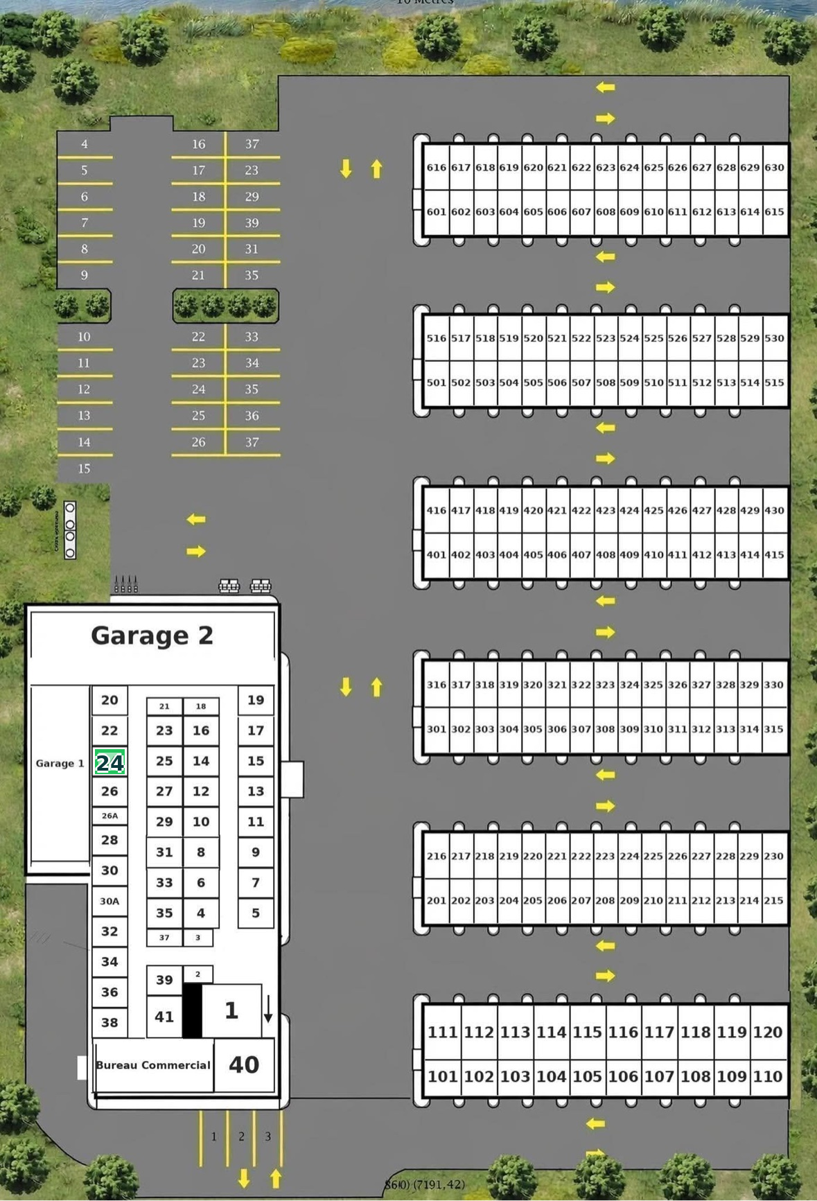 Entrepôt 10 × 12 — emplacement sur le plan du site